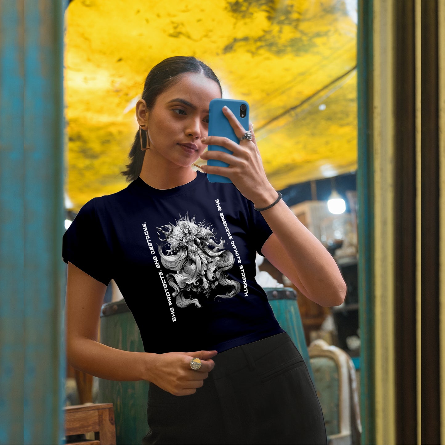 Shākti II Crop Top