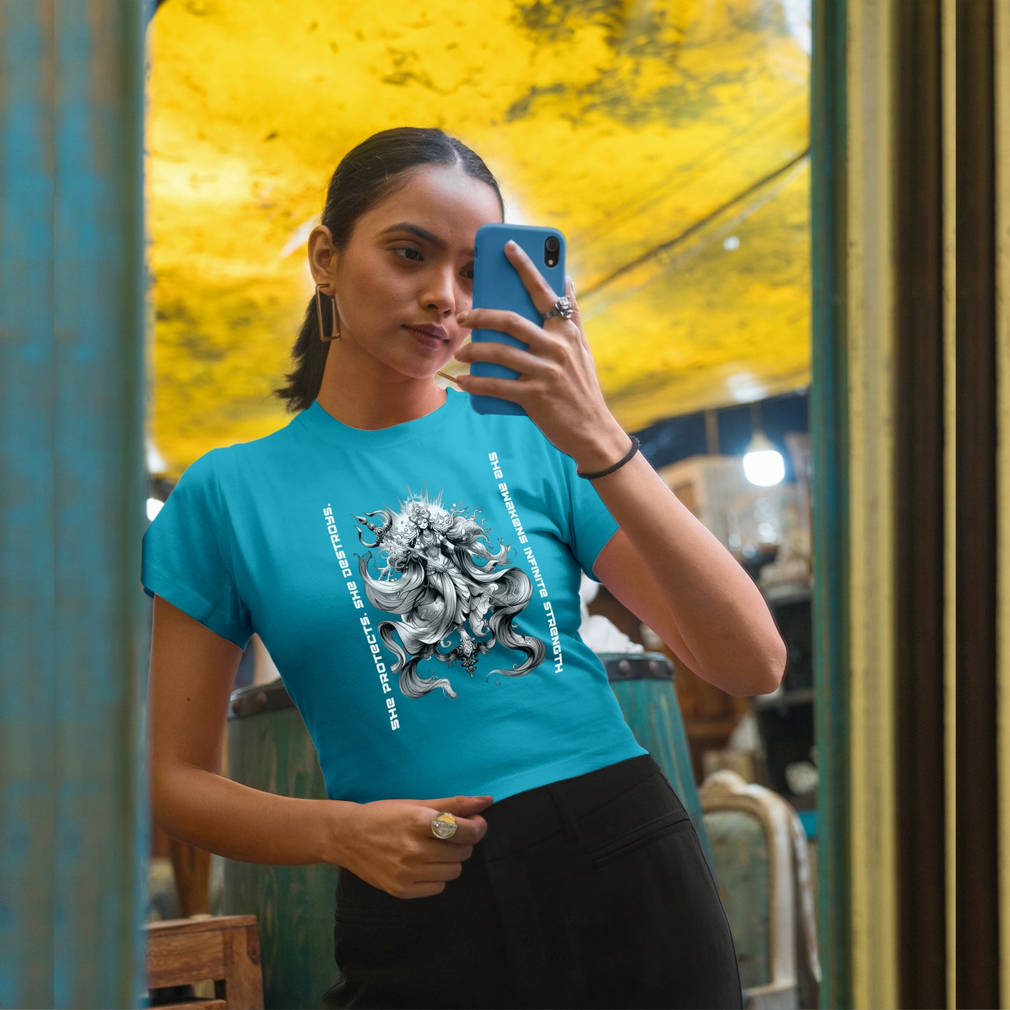 Shākti II Crop Top