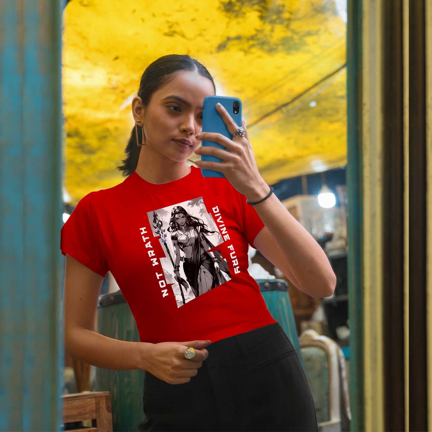 Shākti III Crop Top