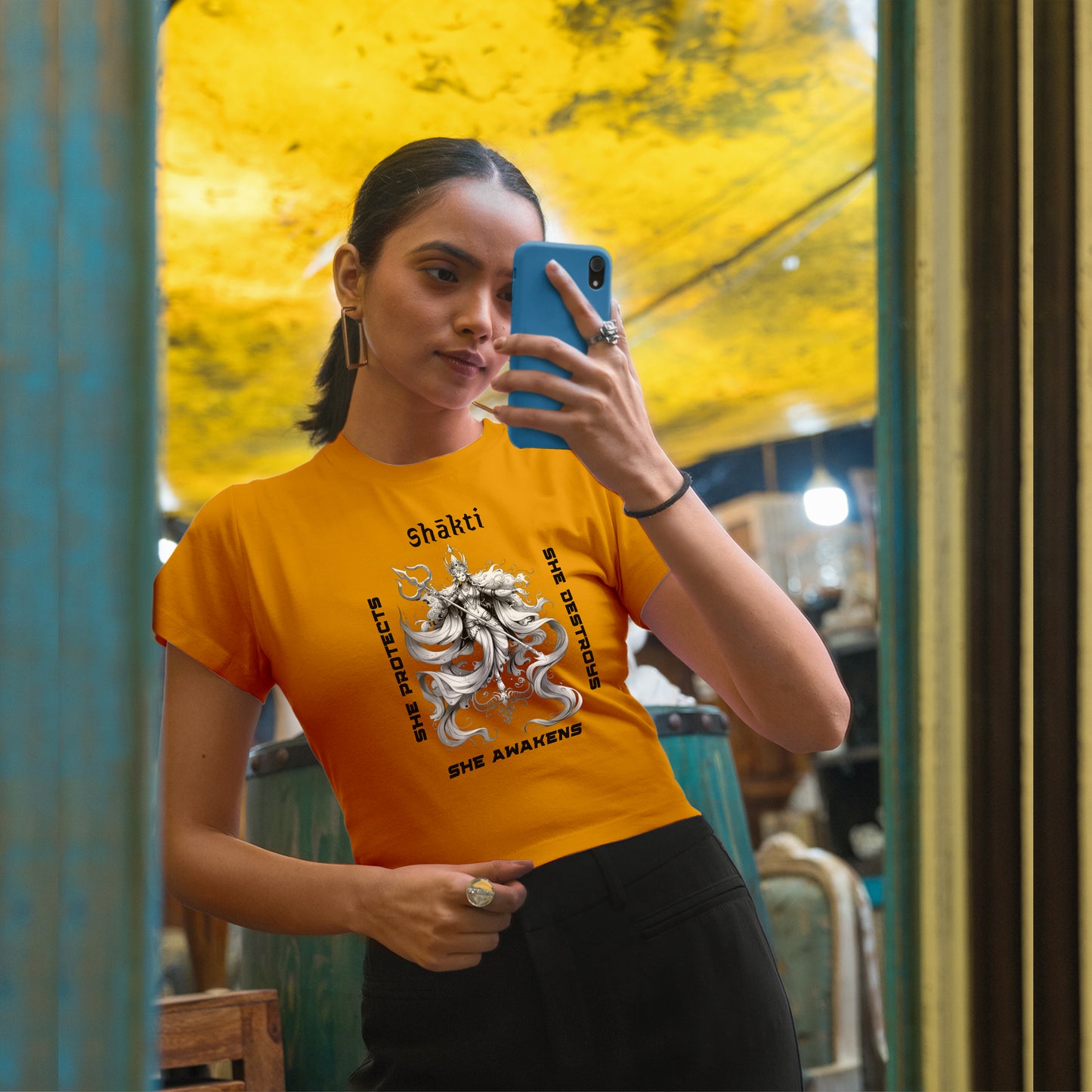 Shākti I Crop Top