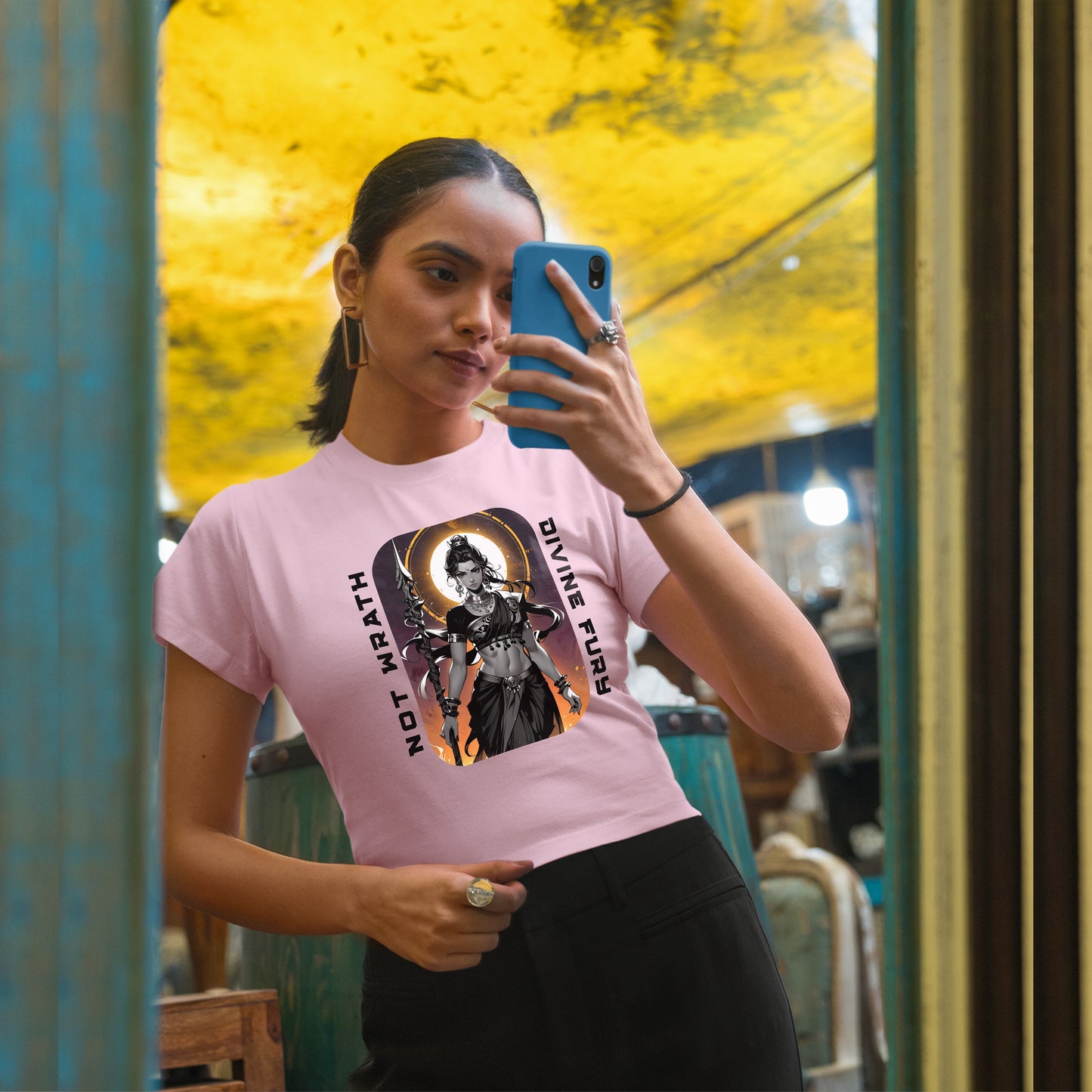 Shākti IV Crop Top
